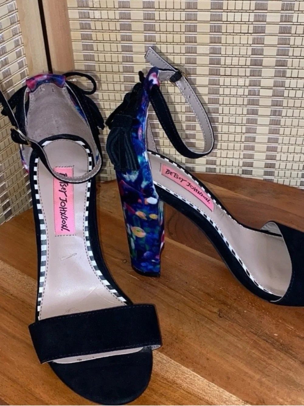 Betsey Johnson Woman’s 6 Rako Floral Roses Corset Black Sandals